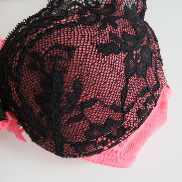 THE LITTLE BRA COMPANY Lucia Floral Lace Push Up Bra Licorice Raspberry 28B NWT - Picture 4 of 13